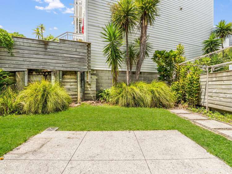1 Manawatere Way Flat Bush_18