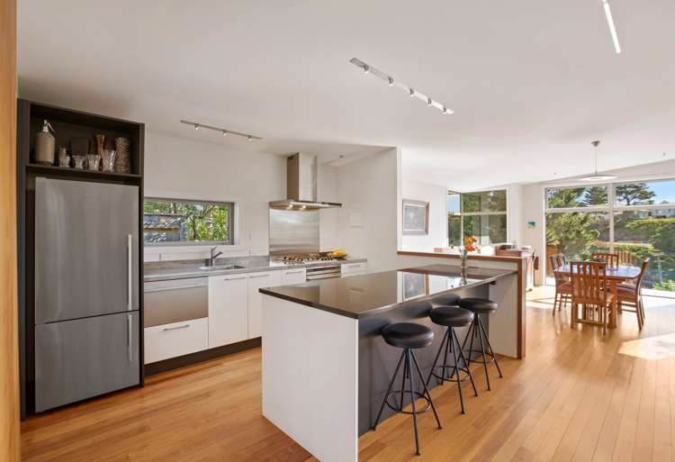 49 Tennis Court Road Raumati South_6