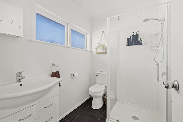 73a Awaroa Road Helensville_18