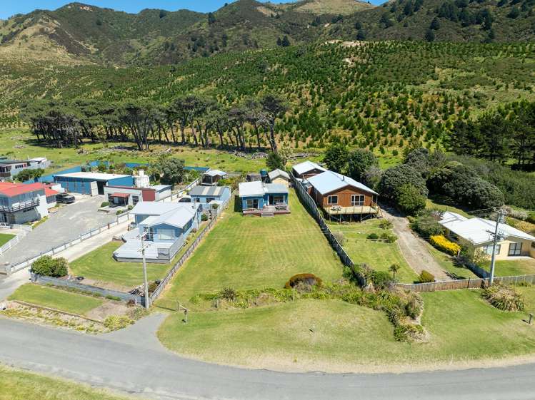 1129 Mataikona Road Mataikona_18