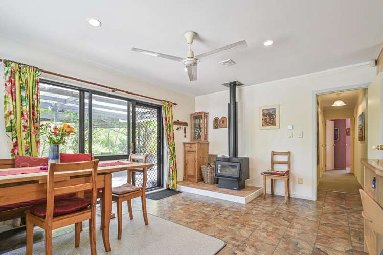 51 Longview Road Poraiti_5