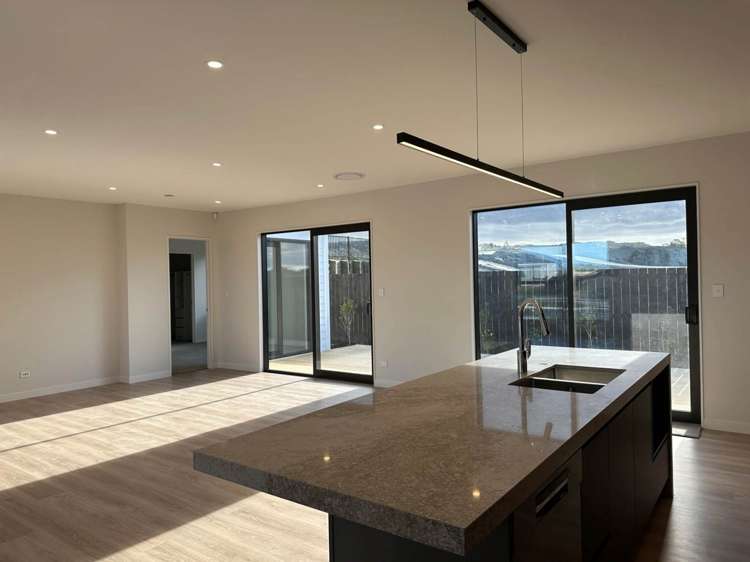 70 Parish Drive Wainui_3