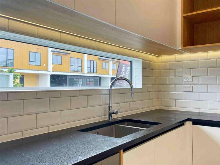 4 Longview Oak Lane Papakura_7