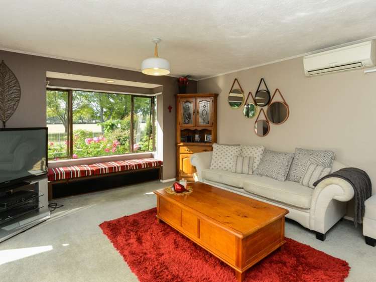 404 Hart Drive Frimley_15