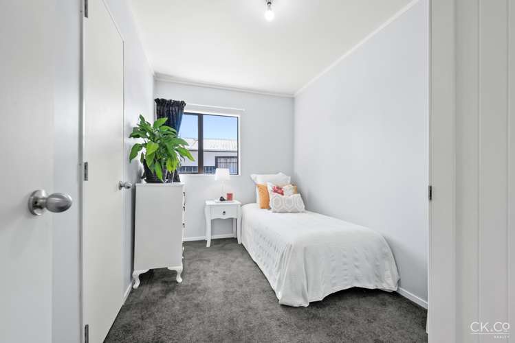 11 McManaway Grove Stokes Valley_14