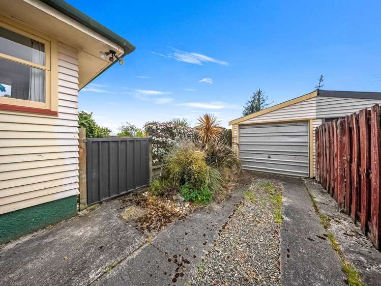 12 Mararoa Drive Manapouri_21