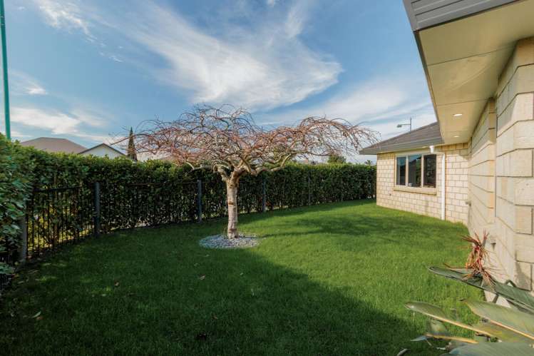 16 Palliser Drive Huntington_19