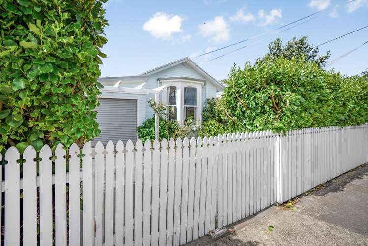 15 Udy Street Petone_22