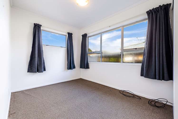 27 Huruhuru Road Massey_14