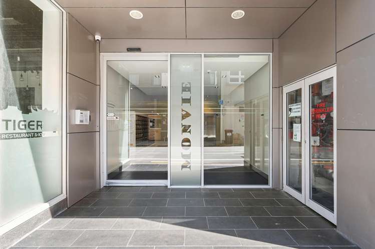 411 and 412/15 Holland Street Te Aro_13