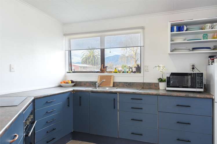 121 Pine Drive Murupara_8