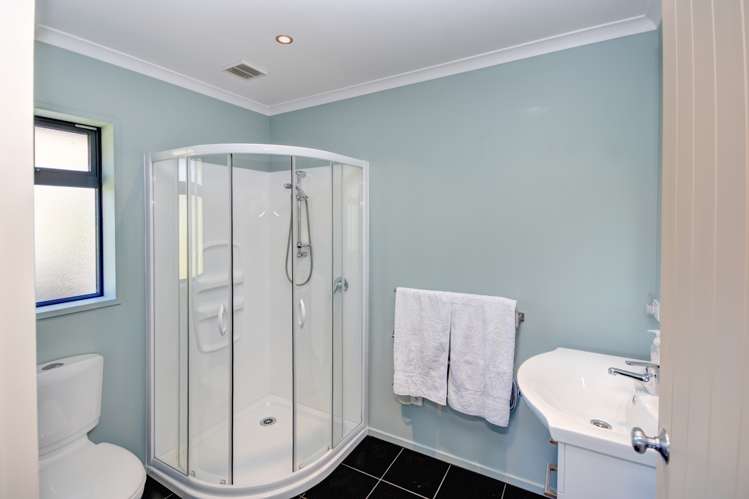 9 Orchard Grove East Taieri_11