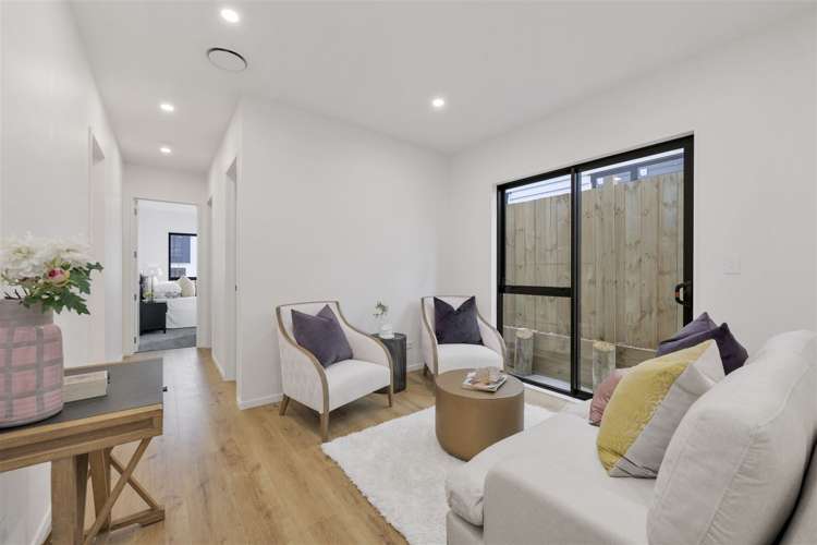 24 Dungloe Avenue Flat Bush_15