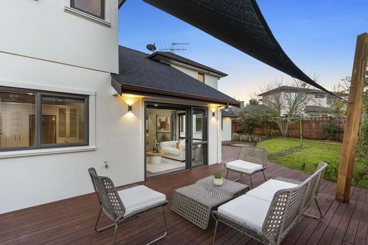 1 Dressage Lane Greenhithe_11