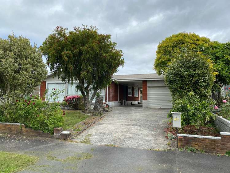 8 Carlson Crescent Silverdale_1