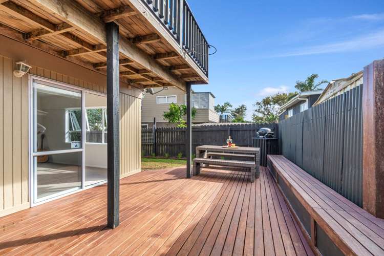 2/3 Clarks Beach Road Clarks Beach_18