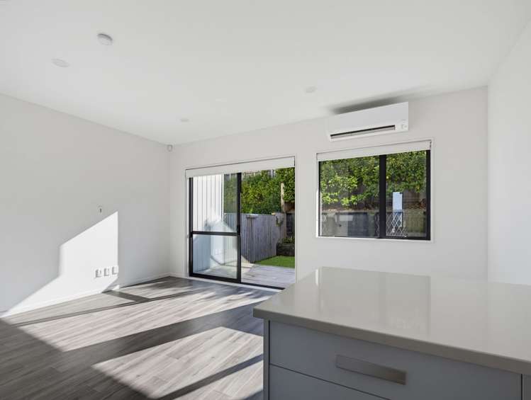 138B Tiriwa Drive Massey_6