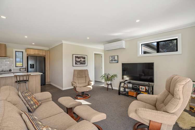 6 Shiel Street Glenorchy_11