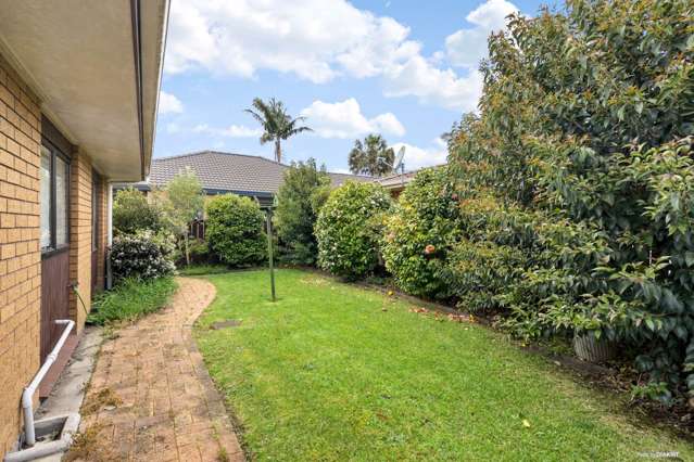 2/1 Septimus Place Henderson_1