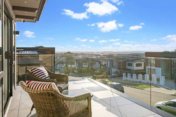 49 Matahae Drive Flat Bush_26