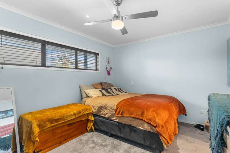 6 Shearwater Street One Tree Point_15