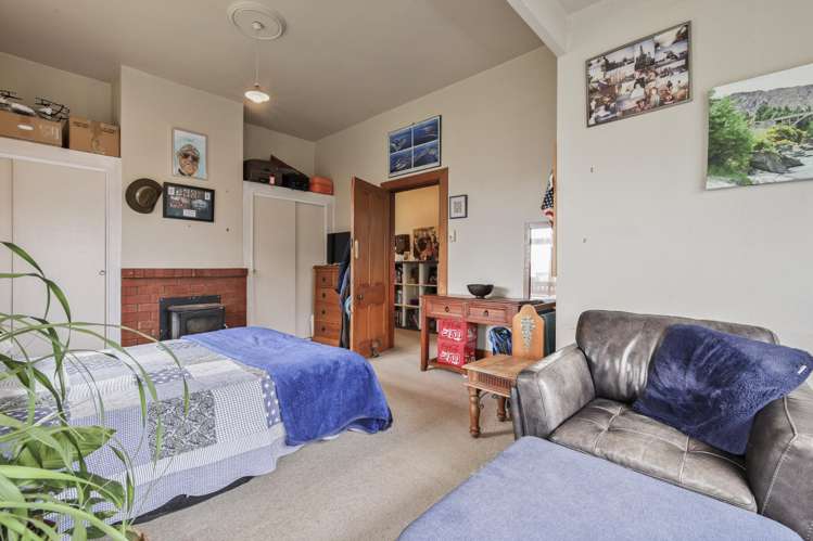 1689b Cust Road Cust_16