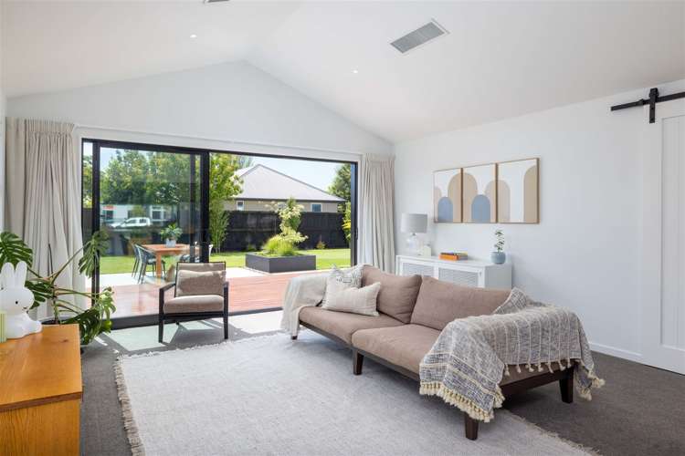 9 Russ Drive Lincoln_7