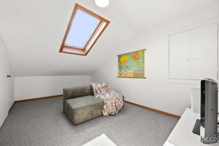 2 Barton Road Heretaunga_13