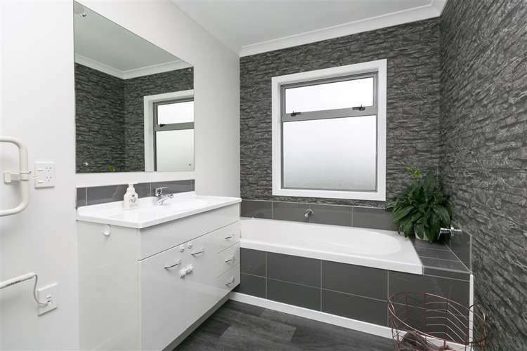 281 Upland Road Tarurutangi_34