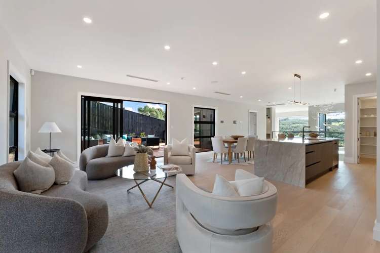 9 Halcyon Bay Lane Wainui_1