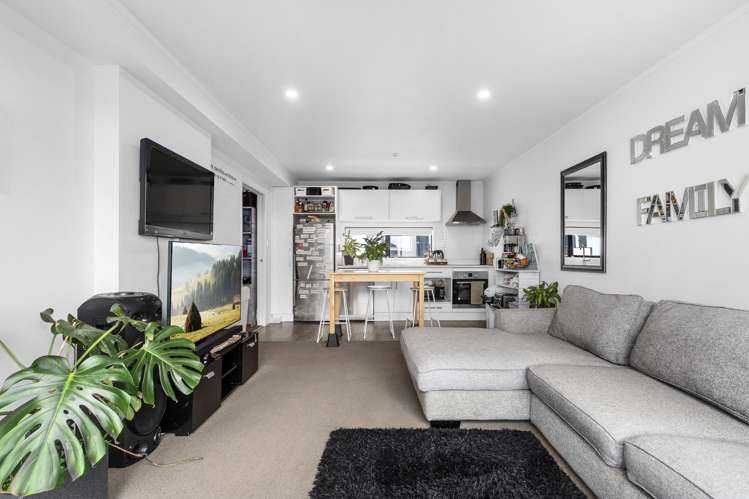 11/22 Ashley Place (Kohu Quarter)_4