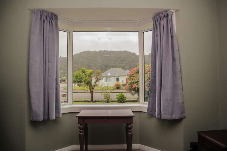 38 Firth Street Cobden_11