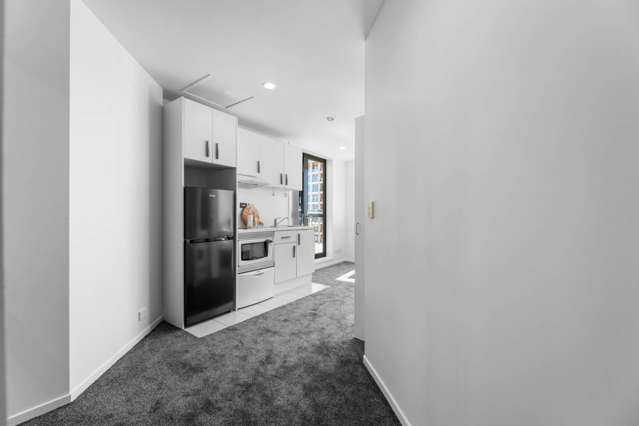 901/36 Eden Crescent City Centre_1