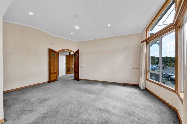 64 Waiwaka Terrace Strandon_16