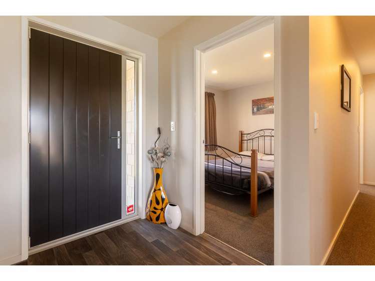 4 Lakeland Avenue Twizel_18