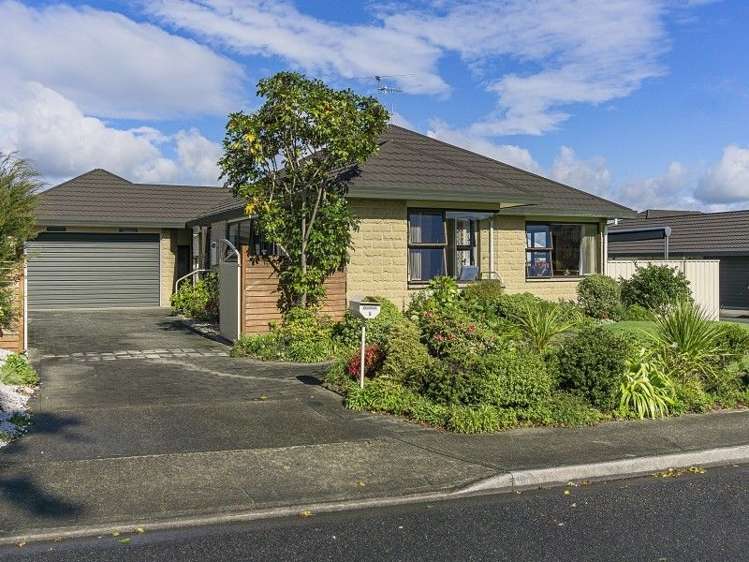 9 Aldinga Avenue Stoke_16