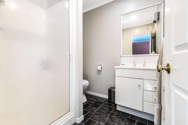 7 Friesian Place Grandview Heights_18