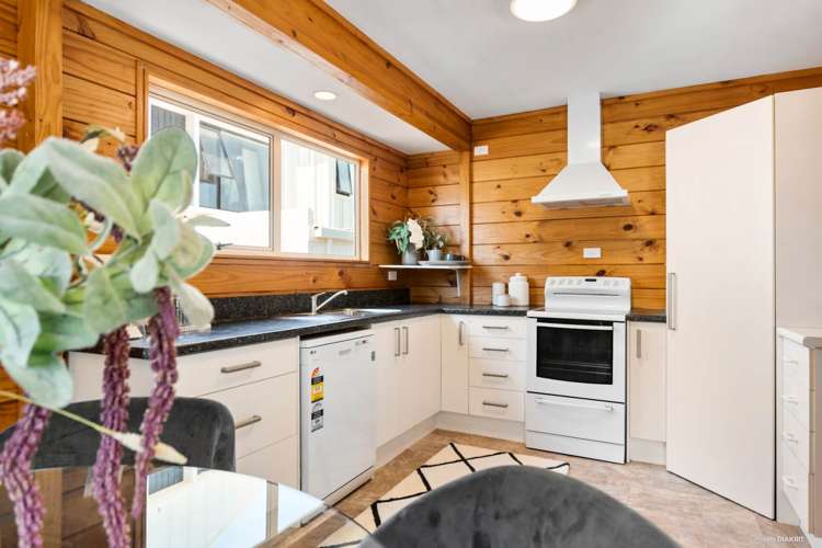 25 Waione Avenue Te Atatu Peninsula_7