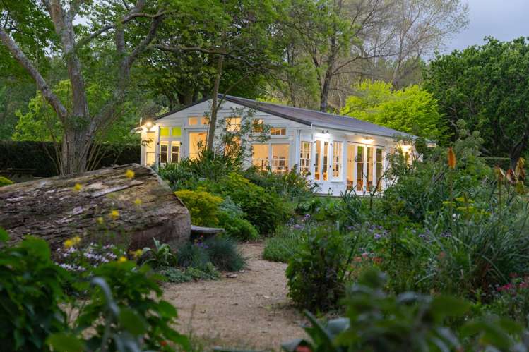 914 Napier Road Whakarongo_30