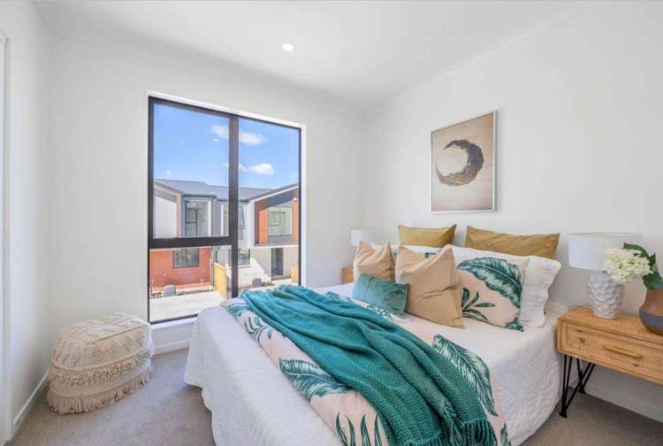 14 Waipuhinui Way Wiri_4