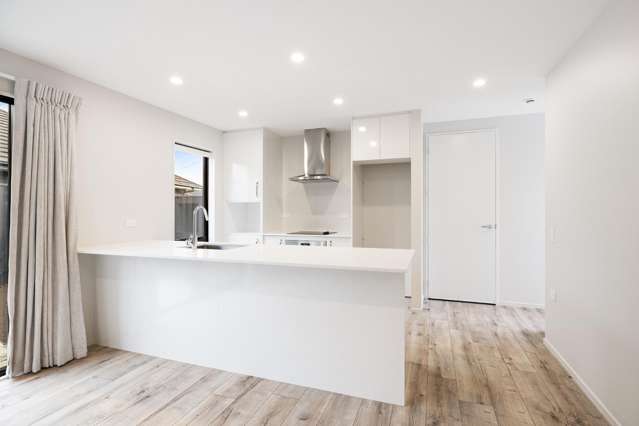 11 Dodd Road 11103_2