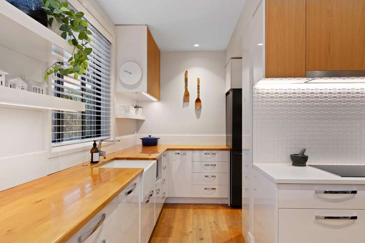 21 Bluestone Drive Waitikiri_8