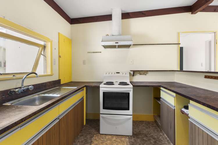 36 Ocean Road Surfdale_7