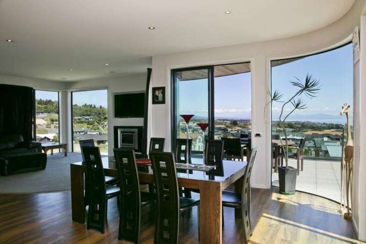 39 Magnolia Rise Waipahihi_7