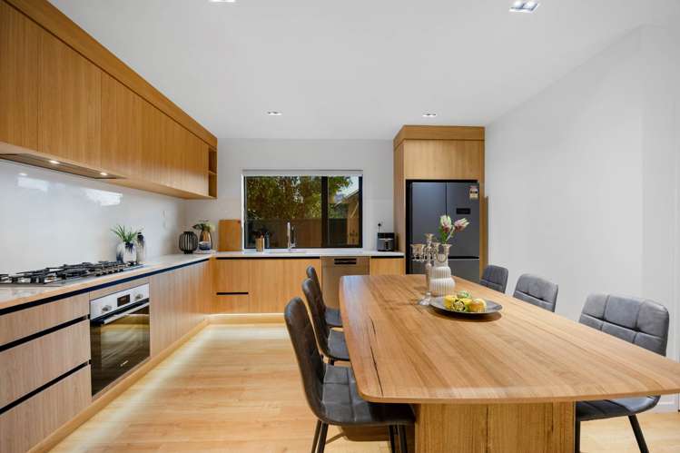 2F Hollywood Avenue Epsom_6