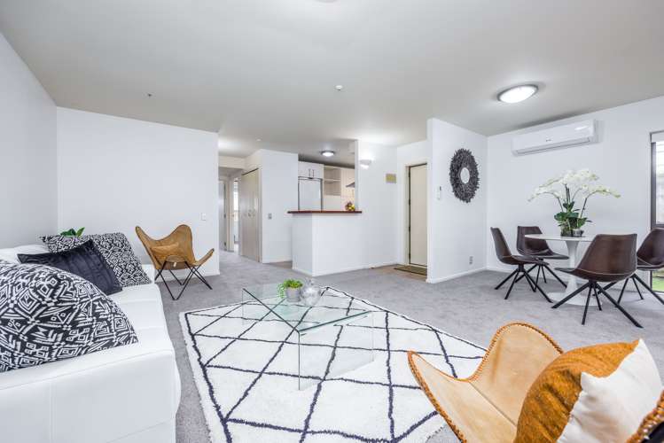 15/92 Bush Road Albany_8