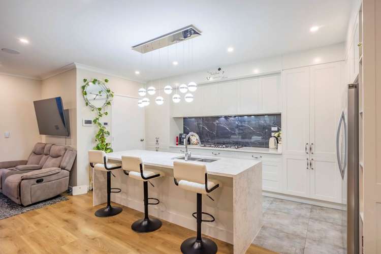 106 Mcquoids Road Flat Bush_12