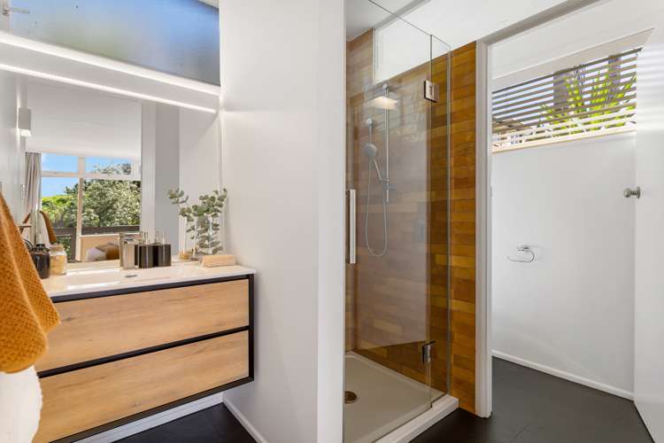 12 Felton Mathew Avenue Saint Johns_11