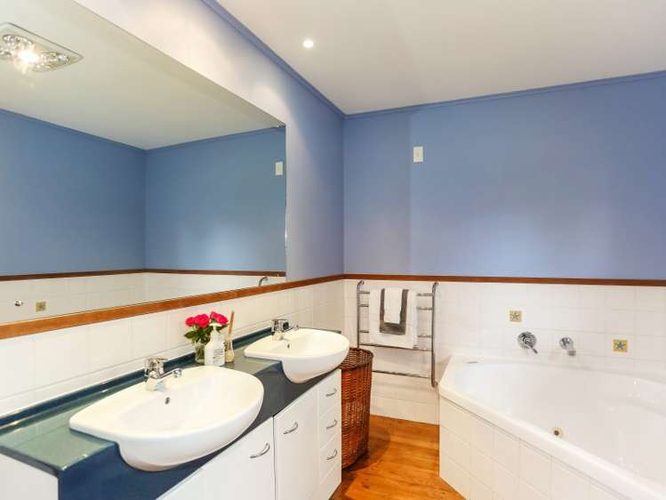 256 Monument Road Clevedon_12