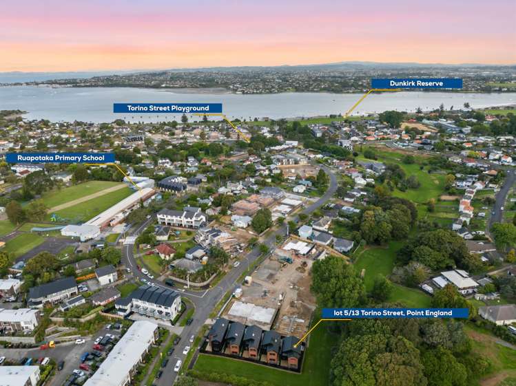 5/13 Torino Street Pt England_39